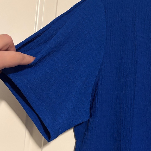 NWT Calvin Klein Cobalt Blue Short Sleeve Tee - Picture 2 of 6